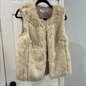 Boden faux fur vest.  EUC - size 6